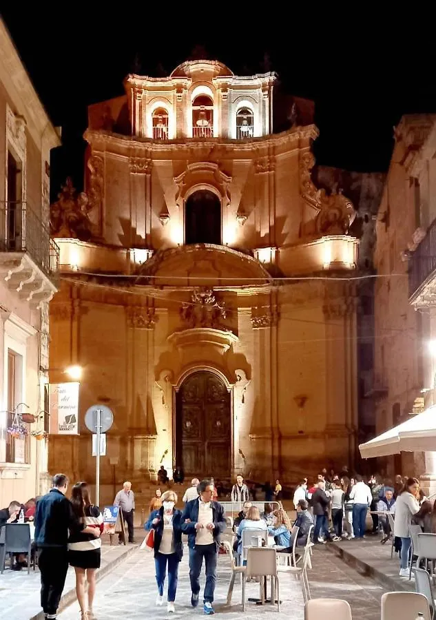 Tannur Del Carmine Villa Noto
