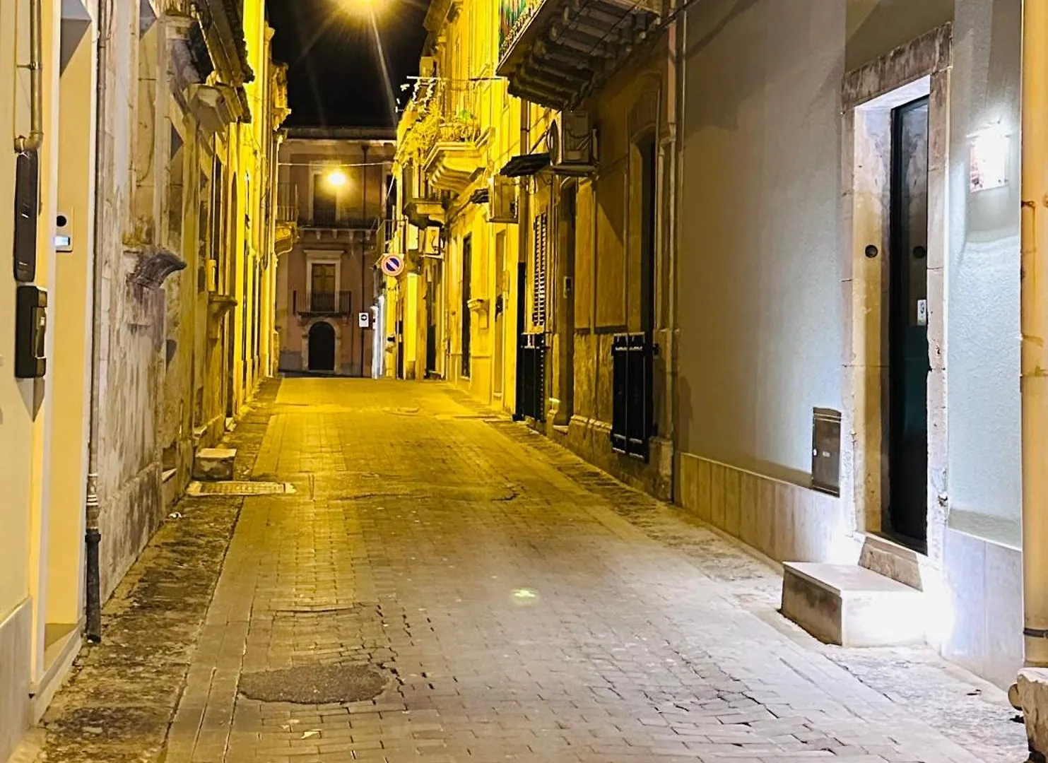 Tannur Del Carmine Villa Noto 0*,  Italy
